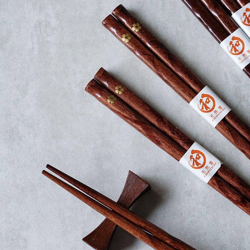 Miyabi Houten Eetstokjes Set Met Gouden Sakura Motief