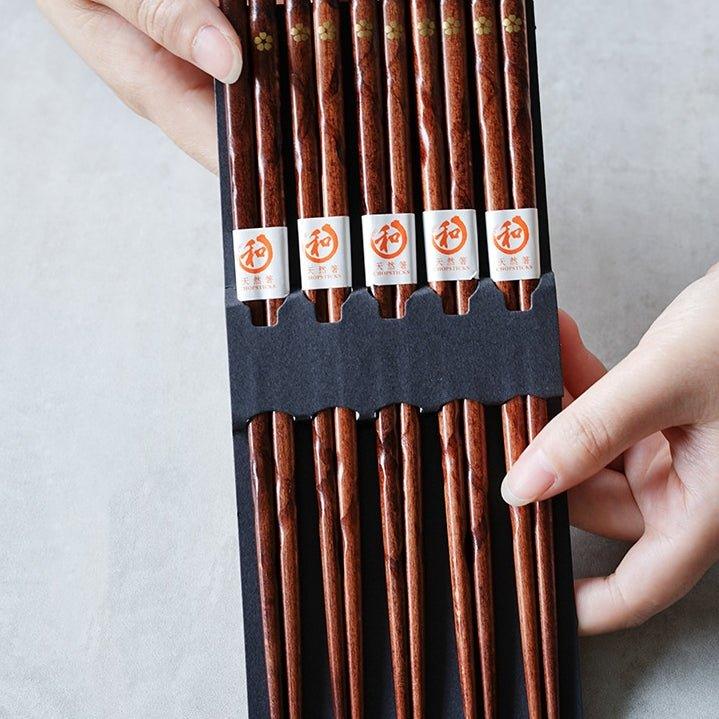 Miyabi Houten Eetstokjes Set Met Gouden Sakura Motief
