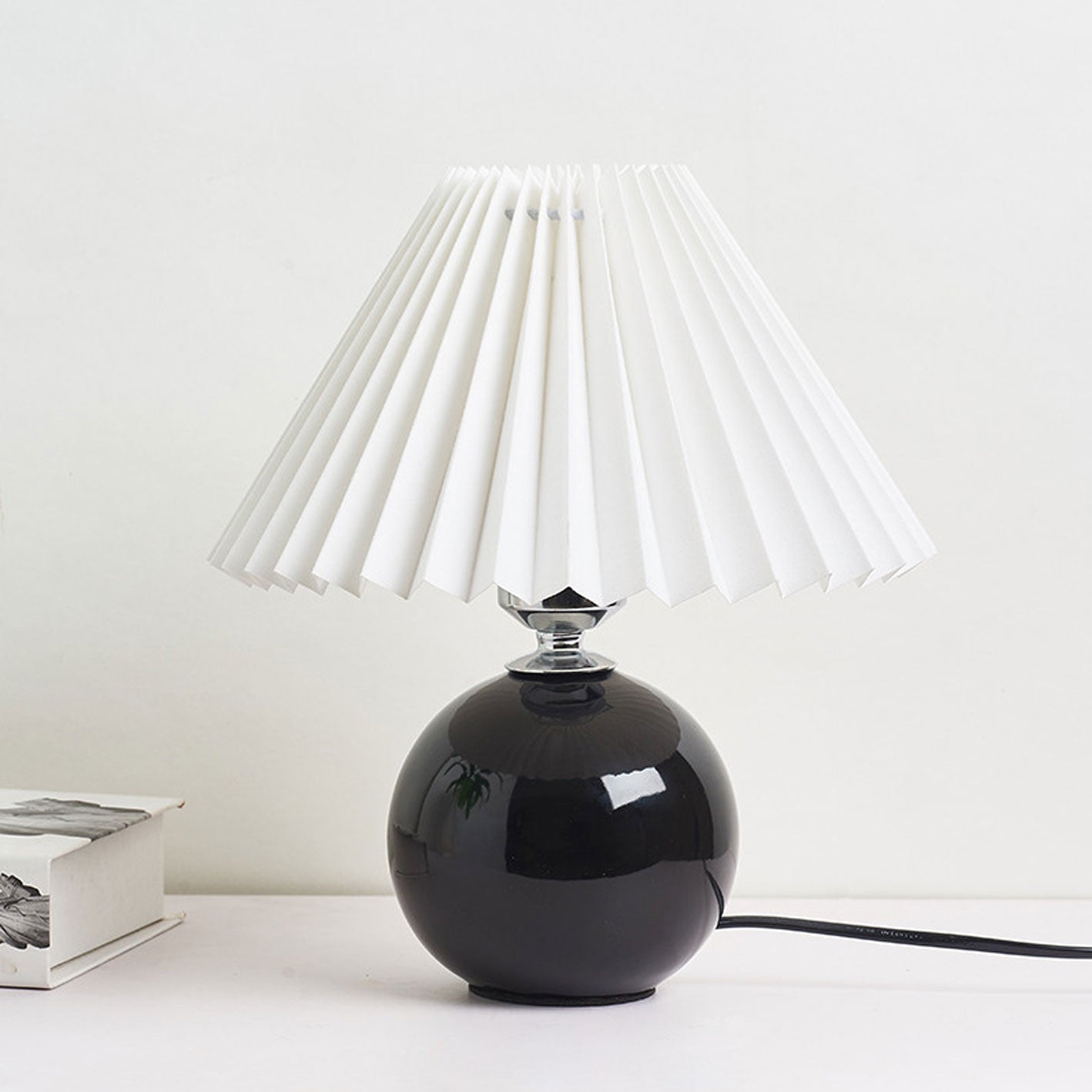 Nordic Ceramic Pleated Table Light | 1-Lamp