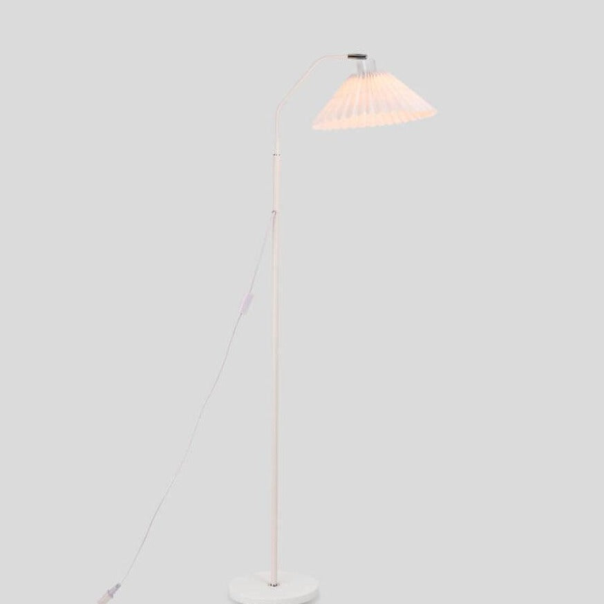 Minimalistische LED Vloerlamp met Geplooide Stoffen Lampenkap