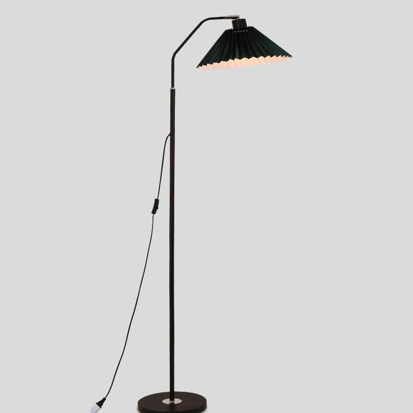 Minimalistische LED Vloerlamp met Geplooide Stoffen Lampenkap