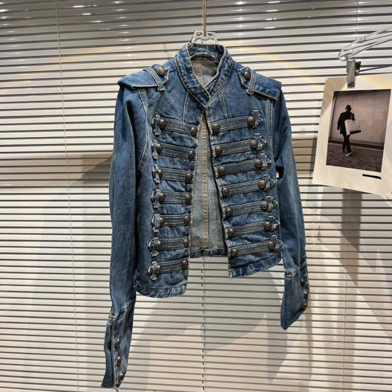 Dames denim jas met knopen en hoge kraag