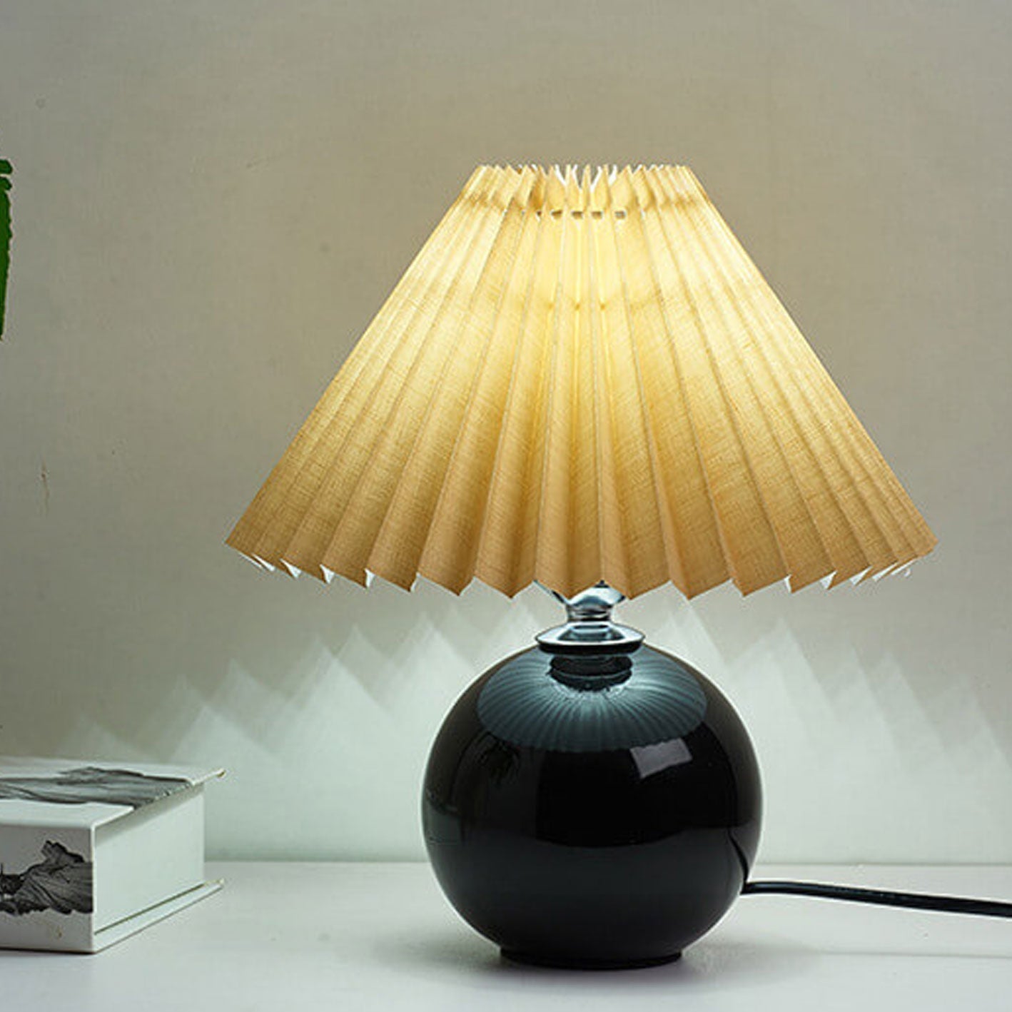 Nordic Ceramic Pleated Table Light | 1-Lamp