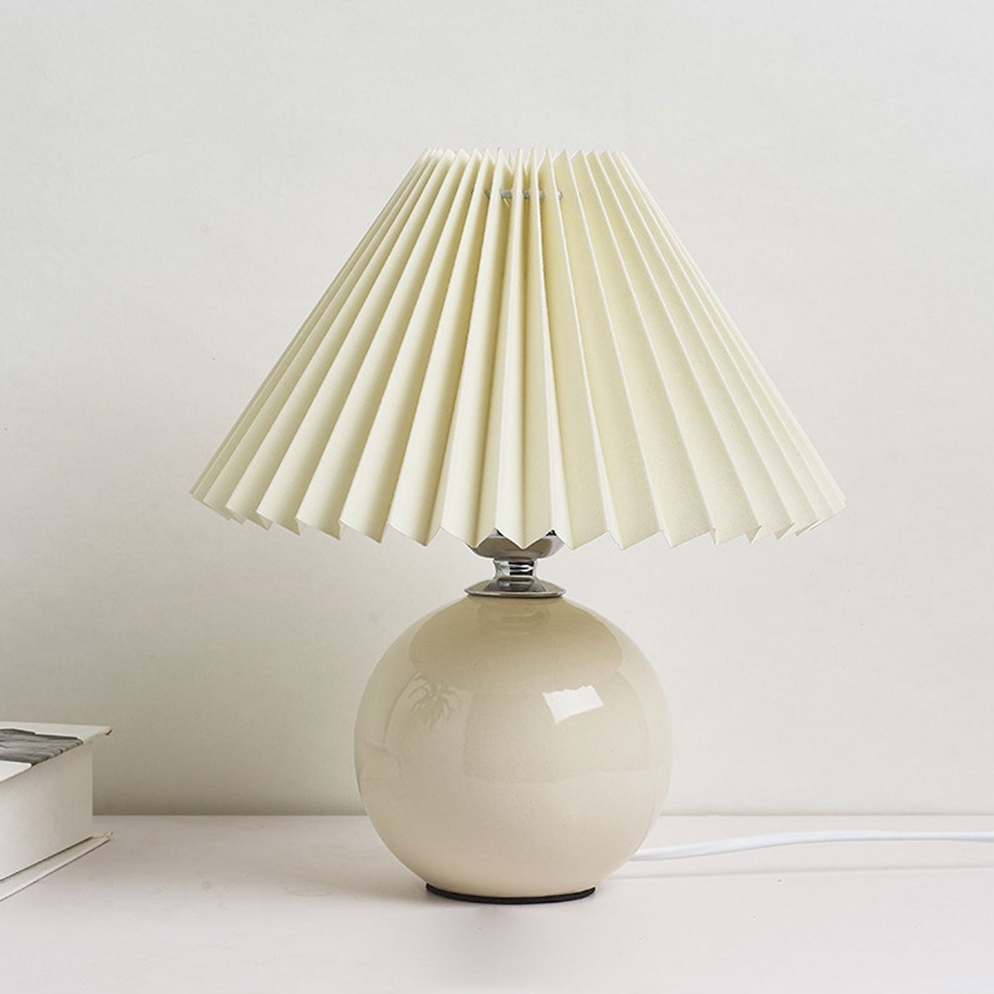 Nordic Ceramic Pleated Table Light | 1-Lamp