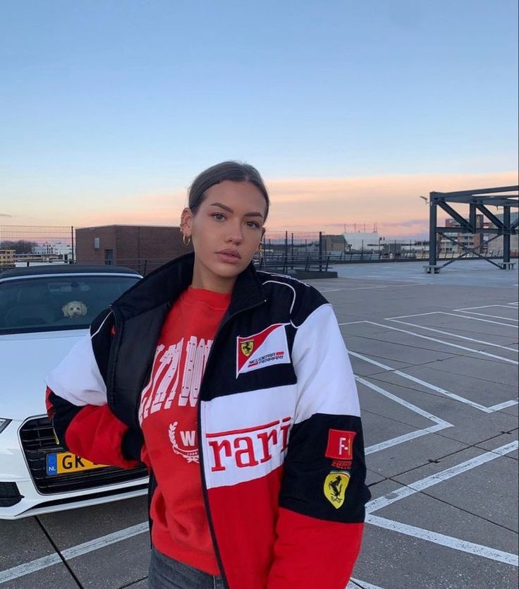 Vintage Ferrari Racer Jack met Sportieve Stijl en Duurzame Materialen Unisex