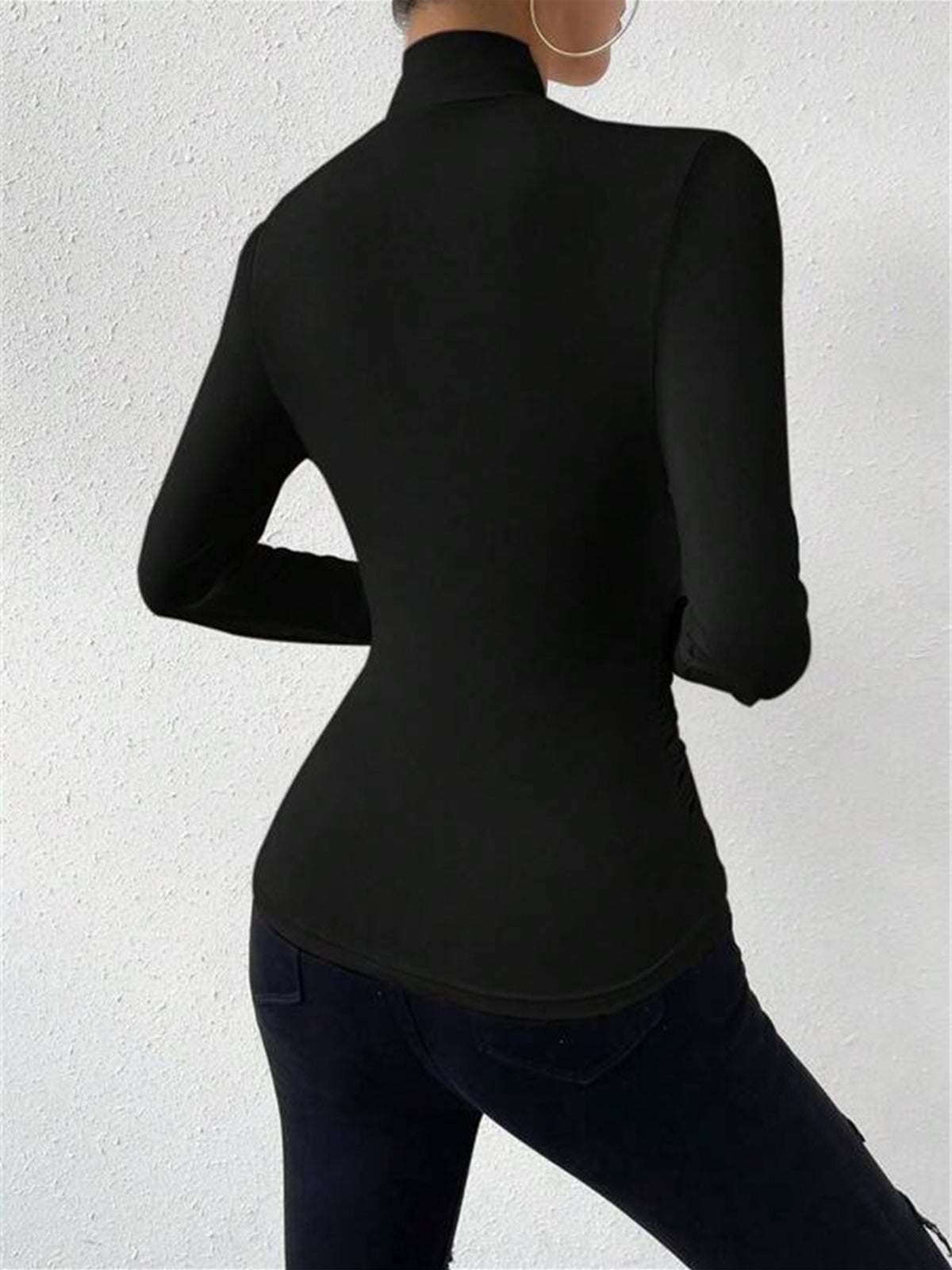 ChicLayer Draped Crossover Top | Stijlvol langarm ontwerp voor moeiteloze elegantie