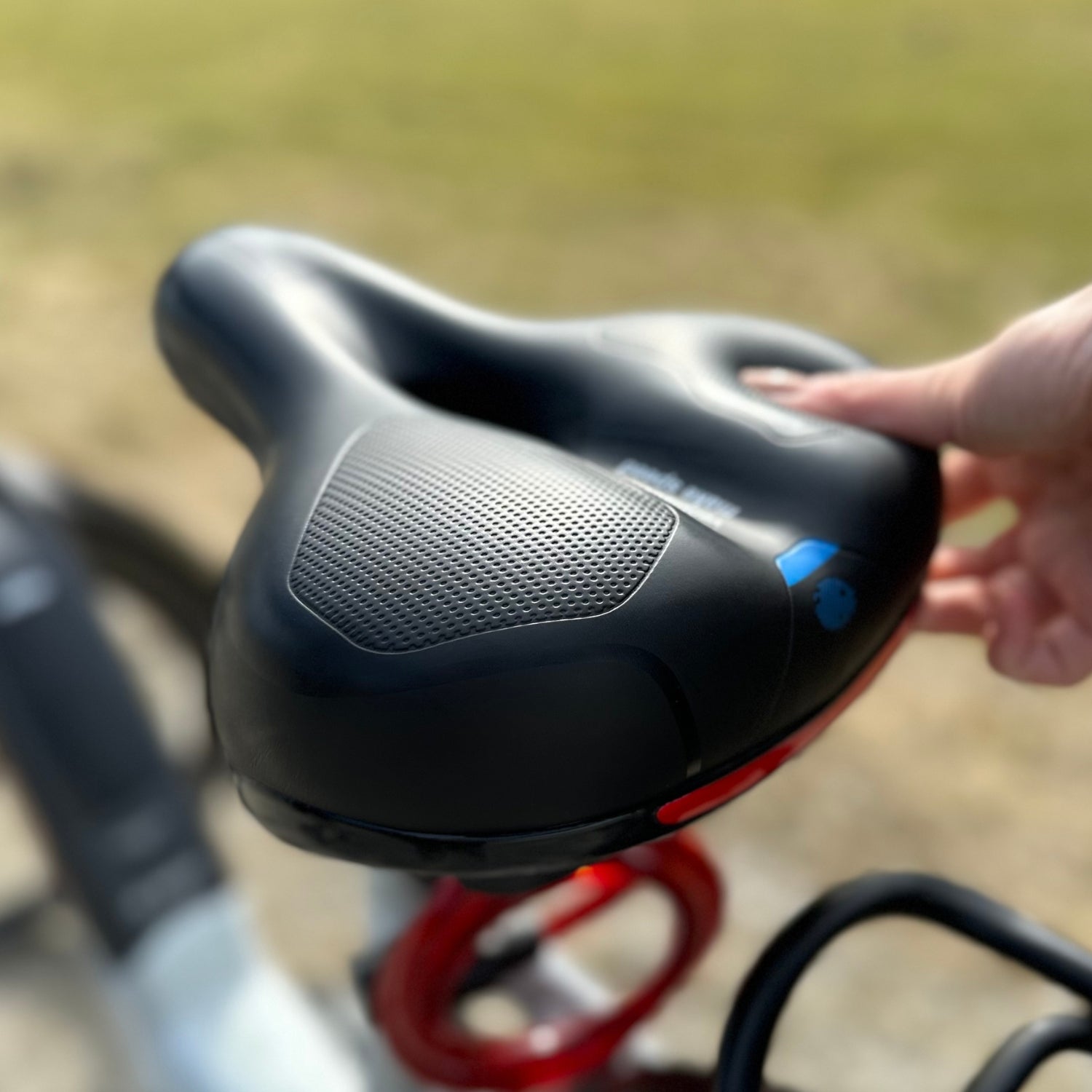 Sandsberg | CloudComfort Pro Fietszadel | Drukverlagende Geheugenfoam | Zwart