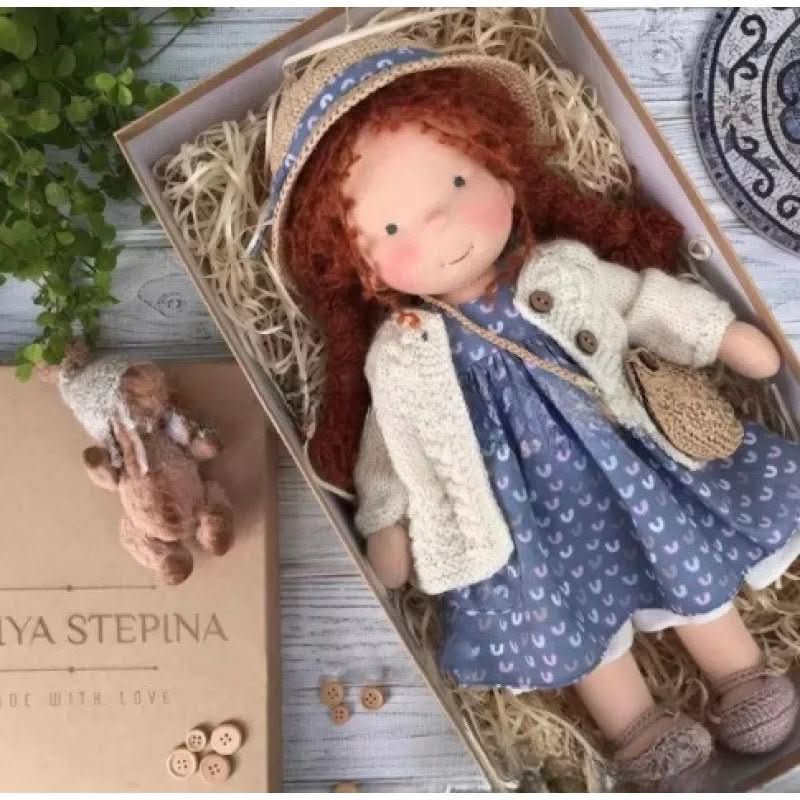 Selina – Handgemaakte Katoenen Waldorf-pop voor Creatief Spelen