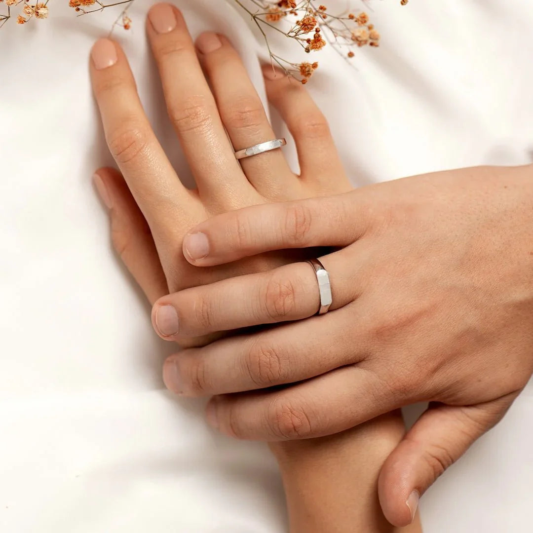 LumiLove Gebeeldhouwde Ring | Een Verborgen Boodschap van Liefde