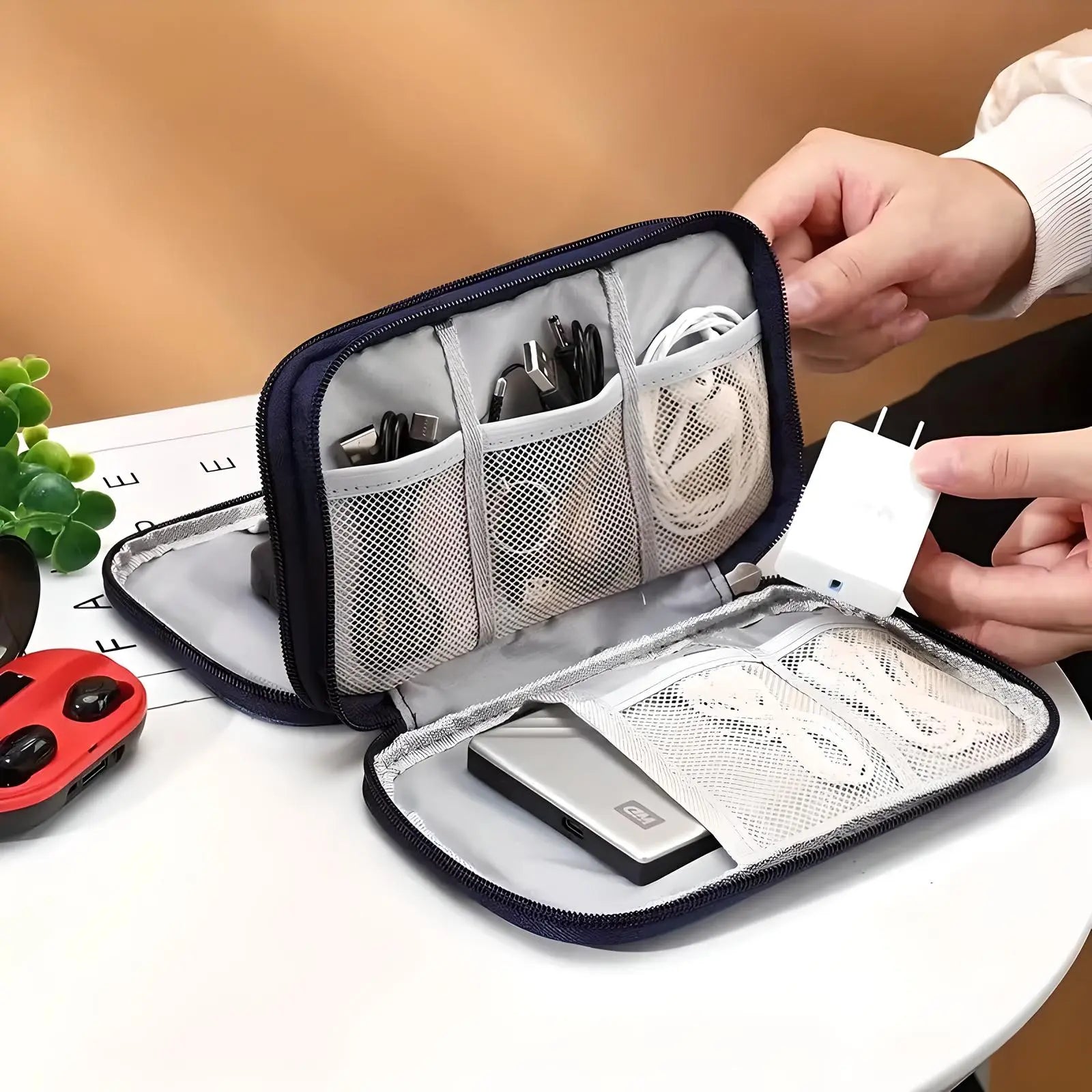 LuxorTech Elektronische Accessoire Organizer | Elegante oplossing voor orde en stijl
