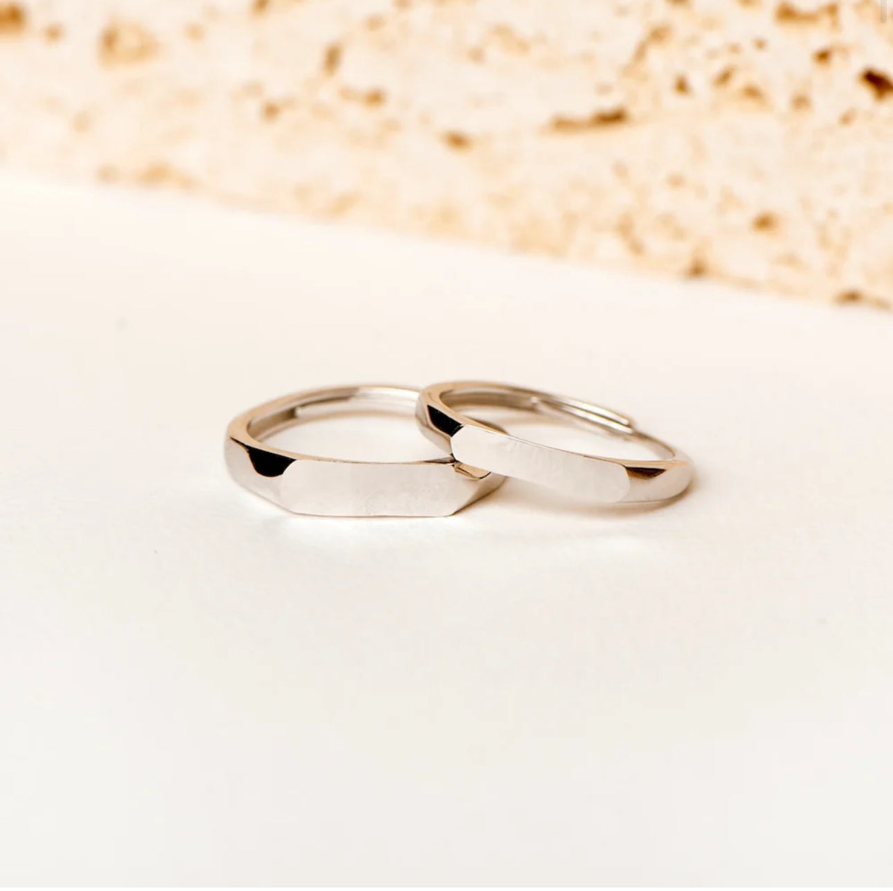 LumiLove Gebeeldhouwde Ring | Een Verborgen Boodschap van Liefde