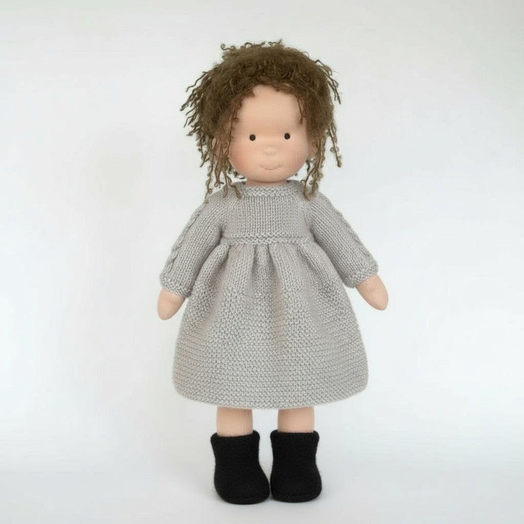 Elora Handgemaakte Waldorf-Pop – Natuurlijke Katoenen Knuffelpop voor Creatief Spel