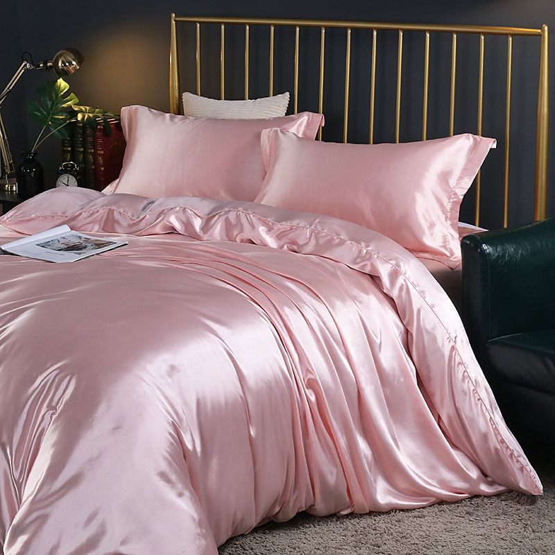 LuxeSilk Luxe Zijde Beddengoed voor Optimale Slaapcomfort
