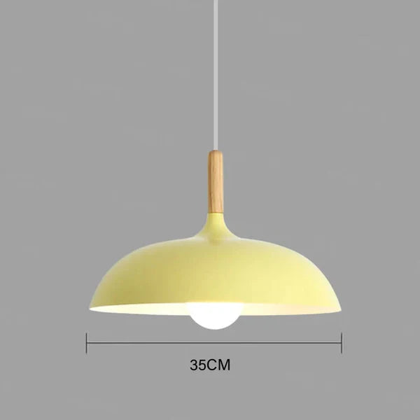 Plafondlamp van Noorse eik