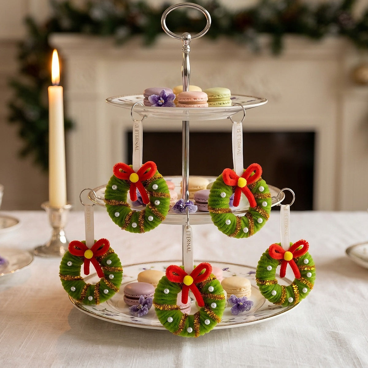 Decoratieve Kerstkrans – Klassieke Kerstversiering voor Deur en Muur