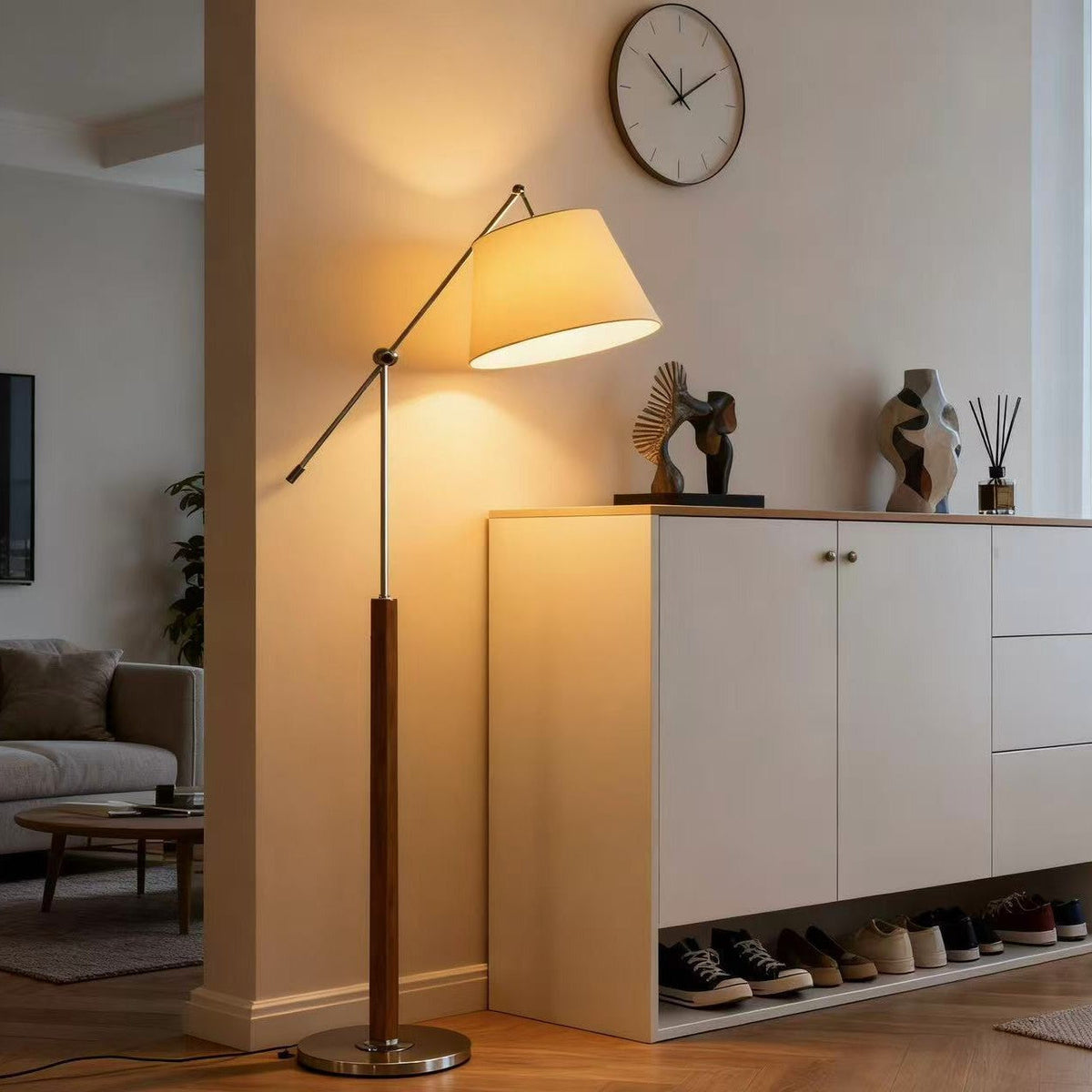 Verstelbare Vloerlamp met Draaibare Arm – Functionele Designlamp