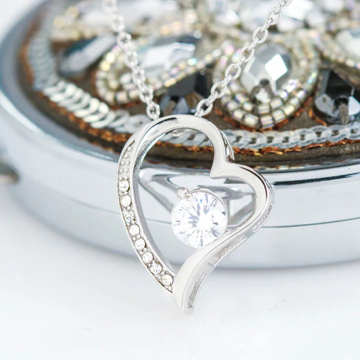 EternalBloom | Romantische Rozenbox met 14k Witgouden Hartketting en Liefdesbriefje