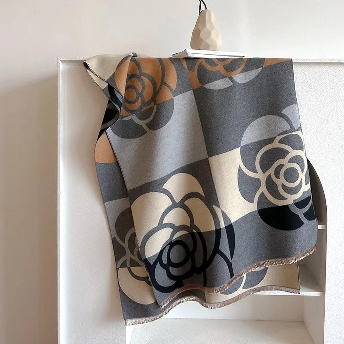 Reversibele Bedrukte Kasjmier Sjaal – Elegant en Warm