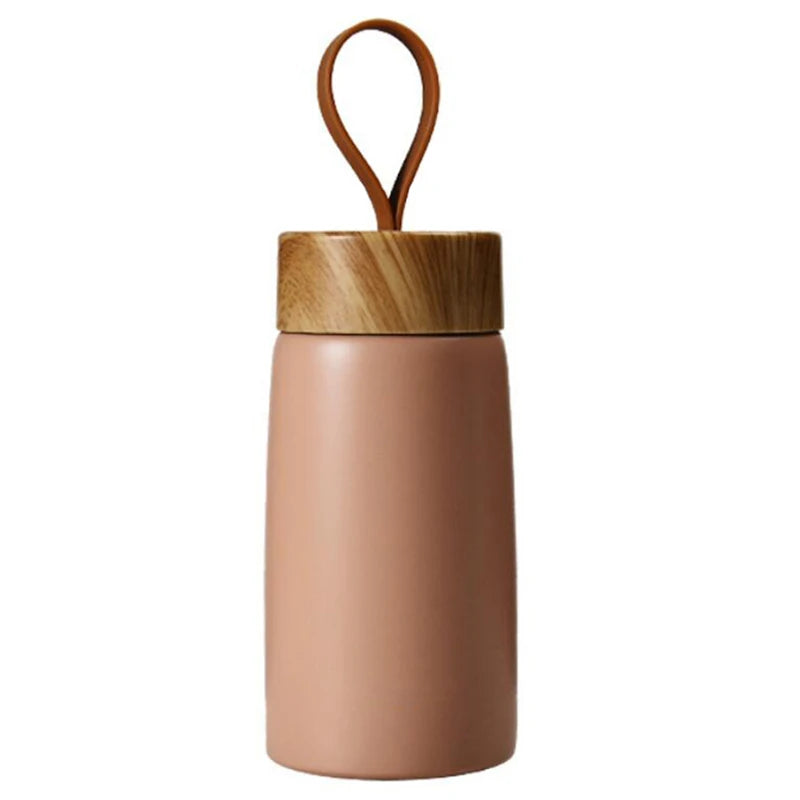 Geïsoleerd Koffiekopje Scandinavische Stijl 6 Uur Warmte