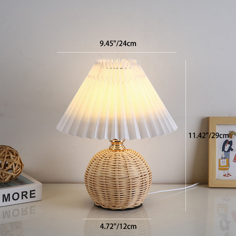 Noordse Rattan Vouwstof Kegelvorm LED Tafel lamp 1-Lamp