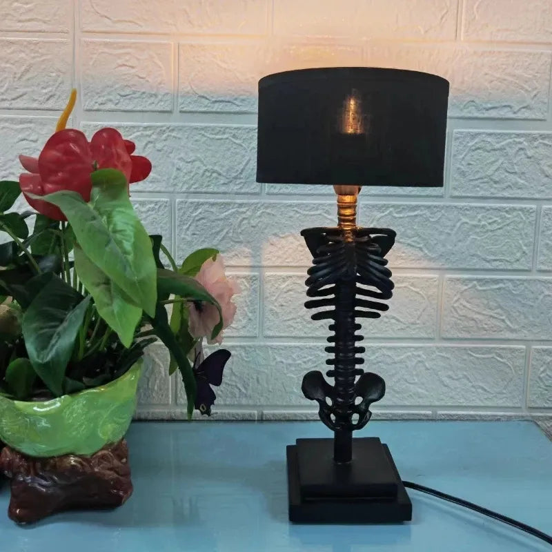 Gotische Skelett Tafellamp | Handgemaakt Kunst Design