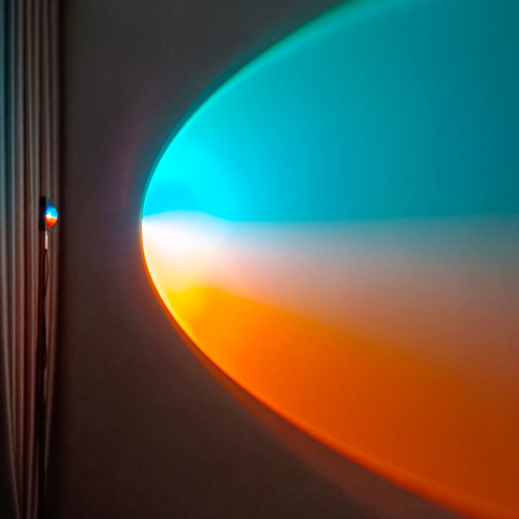 Frendorf | LED Kleurenprojector Vloerlamp | Minimalistisch Halo Licht Effect
