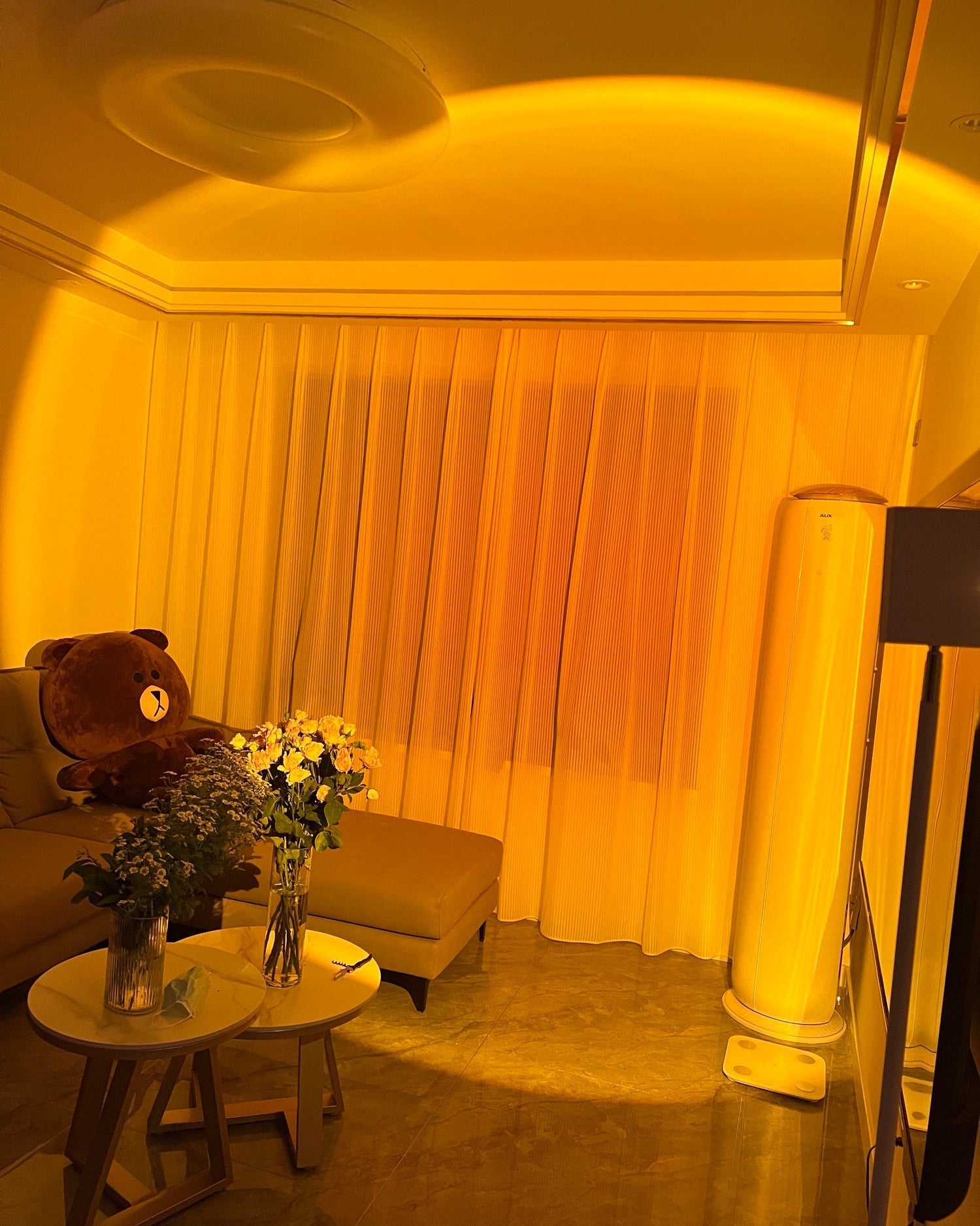 Frendorf | LED Kleurenprojector Vloerlamp | Minimalistisch Halo Licht Effect