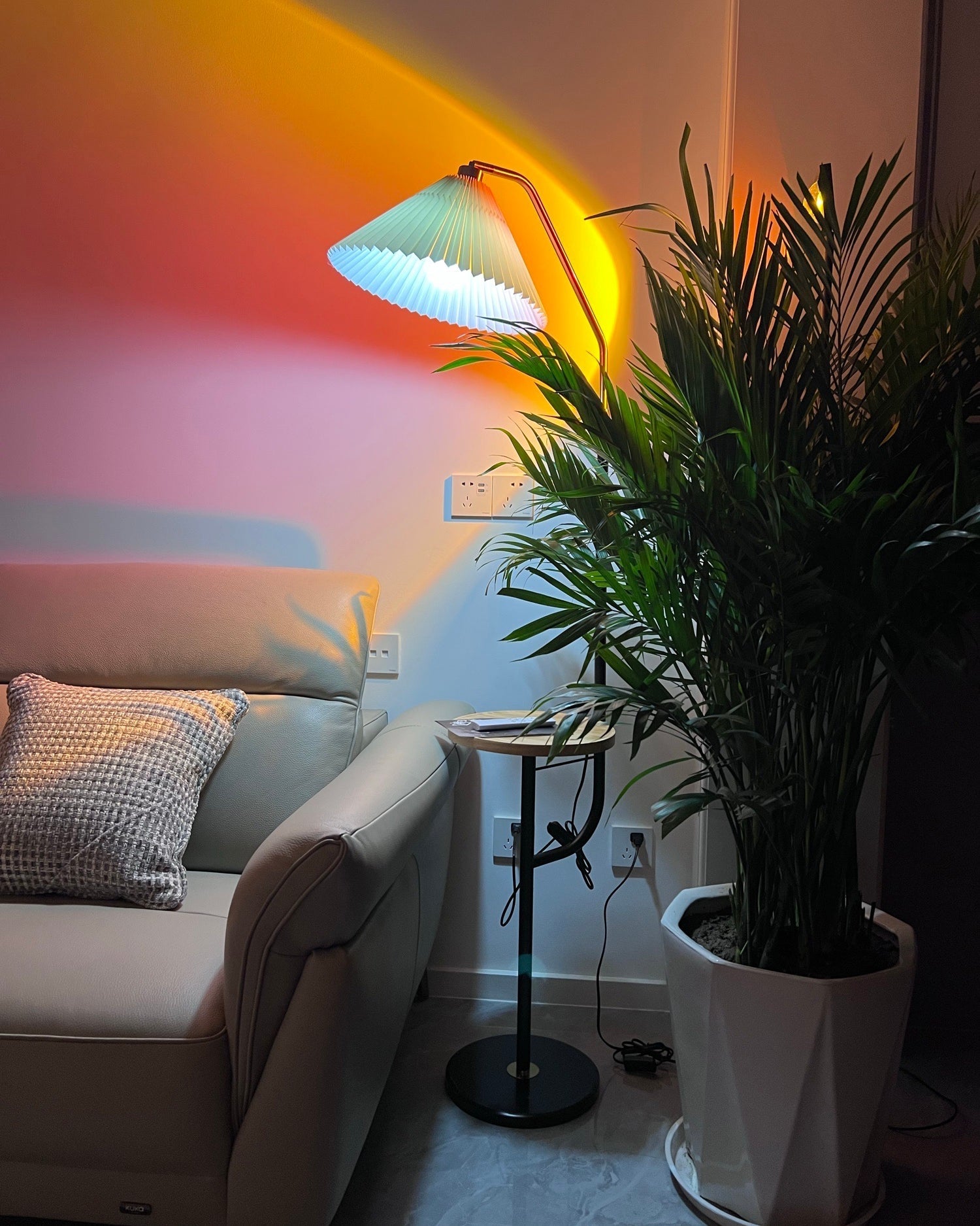 Frendorf | LED Kleurenprojector Vloerlamp | Minimalistisch Halo Licht Effect