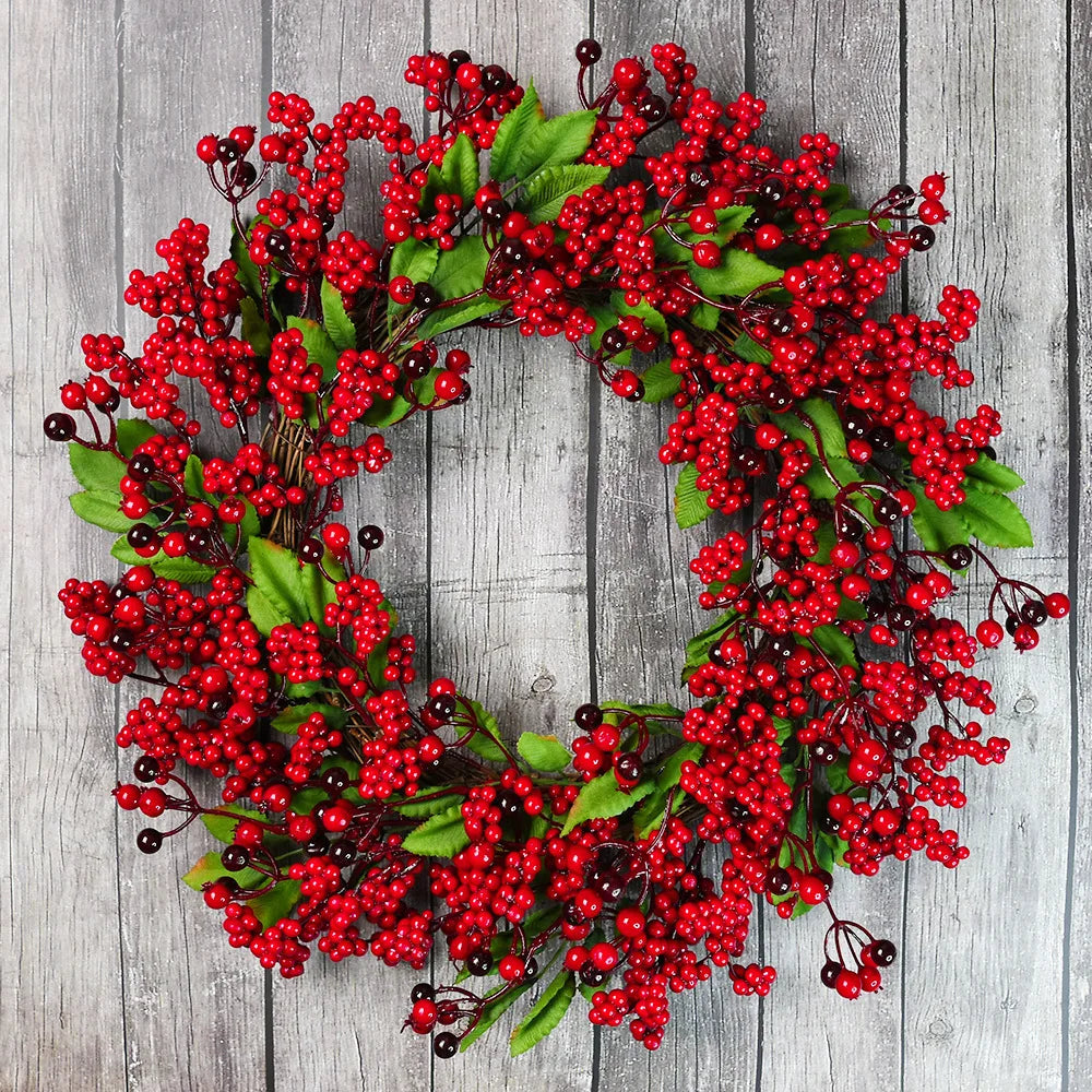 Kerstkrans | Realistische cypressen- & rode-bessen-decoratie | Binnen & Buiten