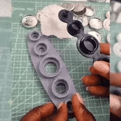 OneTouch Zelfbedekkende Knop Maker