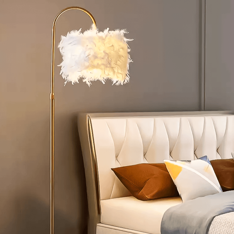 Veren Vloerlamp – Elegante Staande Lamp met Decoratieve Veren