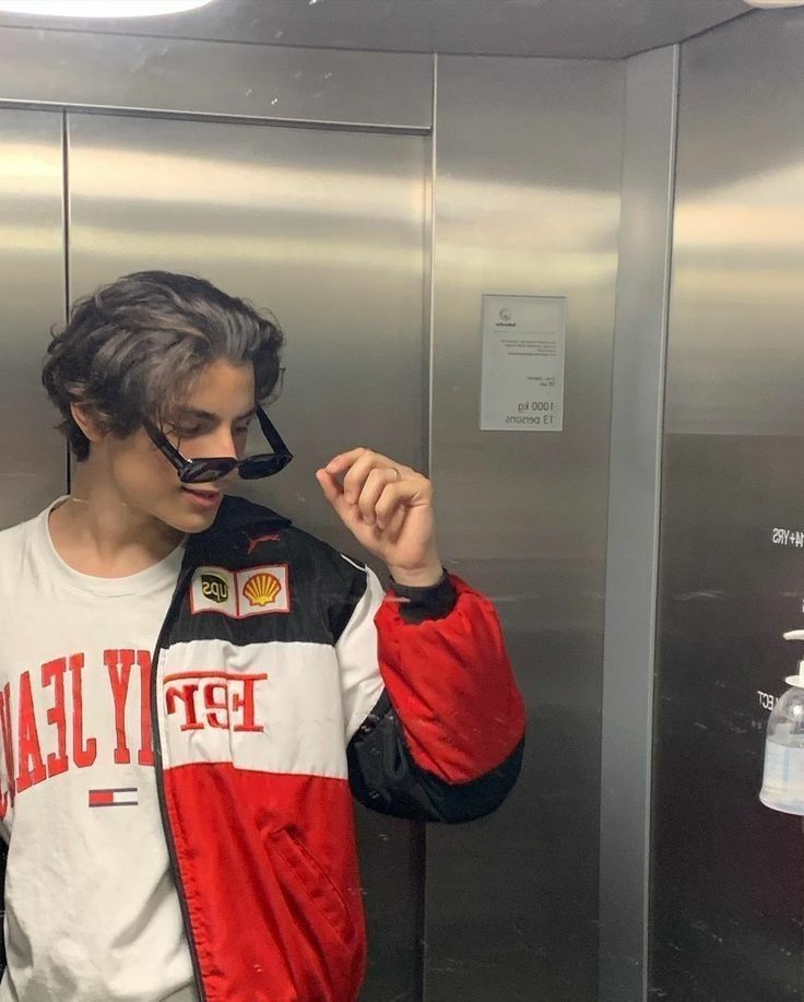 Vintage Ferrari Racer Jack met Sportieve Stijl en Duurzame Materialen Unisex