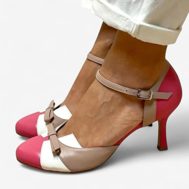 Dames pumps met ronde neus en verstelbare bandjes
