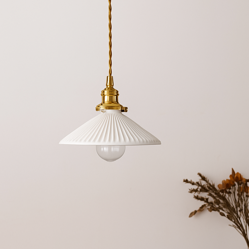 Retro-hanglamp met witte keramische kap Letten