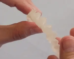 Snap-On Veneers Van NovaBright Creëer Snel, Natuurlijk Lijkende Glimlach Voor Boven- En Onderste Tanden