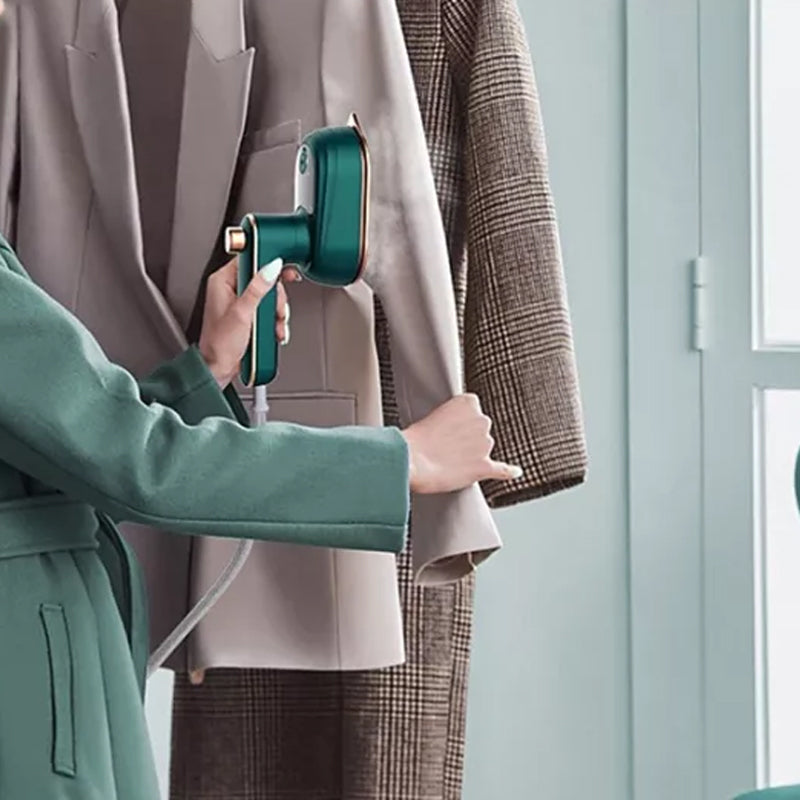 SteamEase Mini Kledingstomer | Moeiteloos strijken, altijd en overal