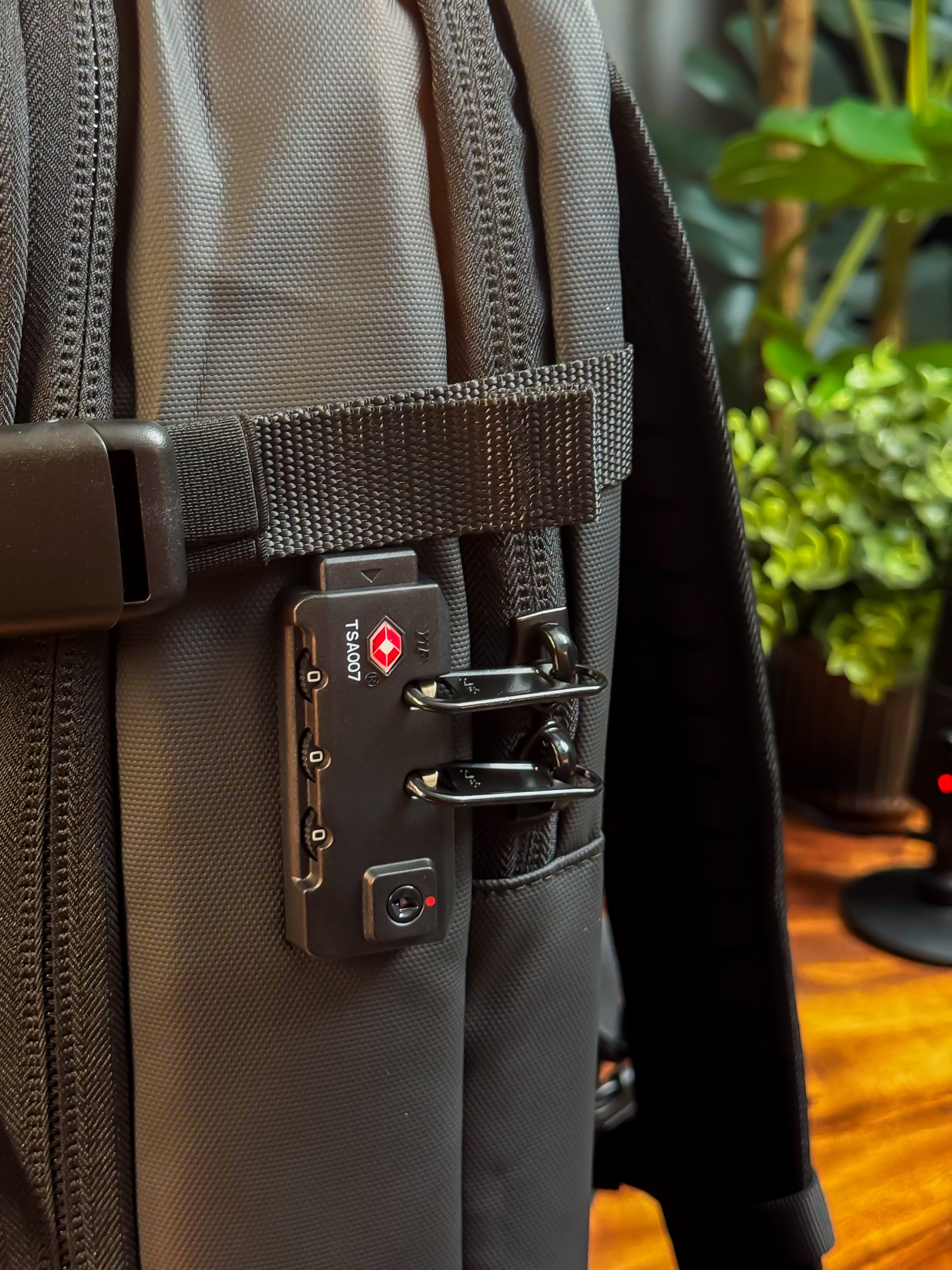 Herenrugzak | 17-inch vacuümcompressie-laptoprugzak