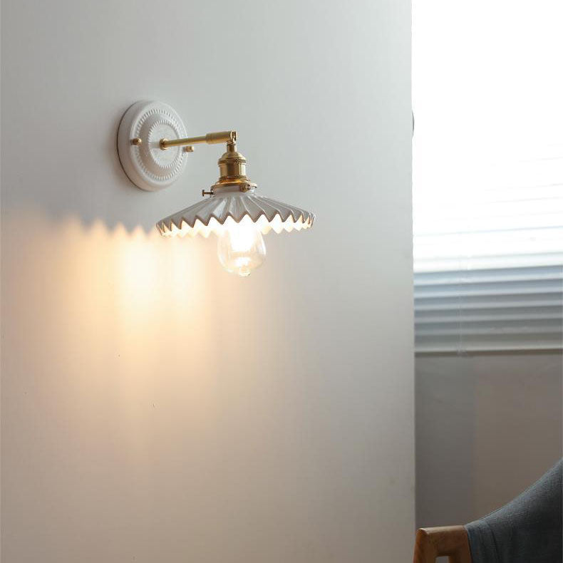 Vintage Japanse Keramiek Messing 1-Licht Wandlamp