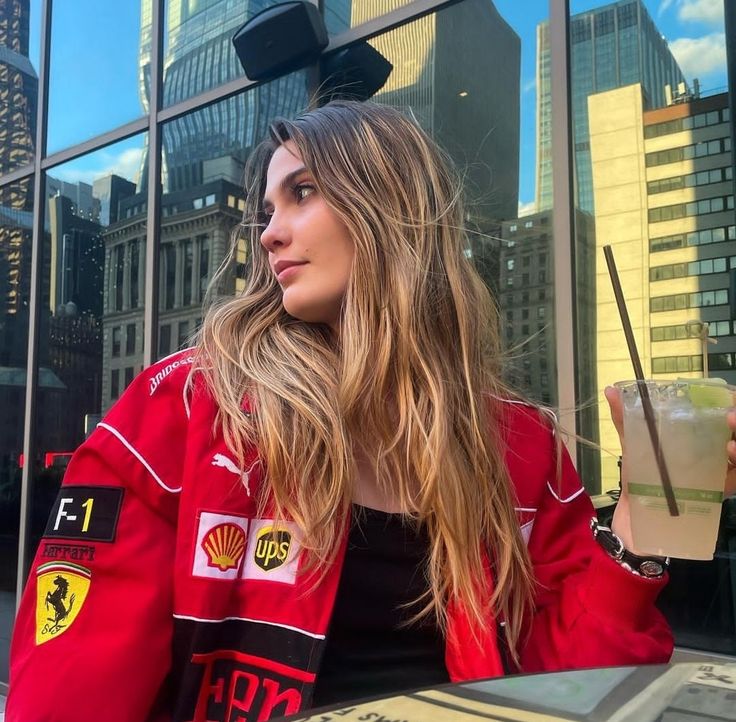 Vintage Ferrari Racer Jack met Sportieve Stijl en Duurzame Materialen Unisex