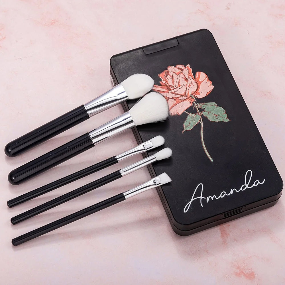 BloomBeauty Set | Gepersonaliseerde Geboortebloem Make-up Kwasten met LED Spiegel – Het Perfecte Cadeau voor Haar