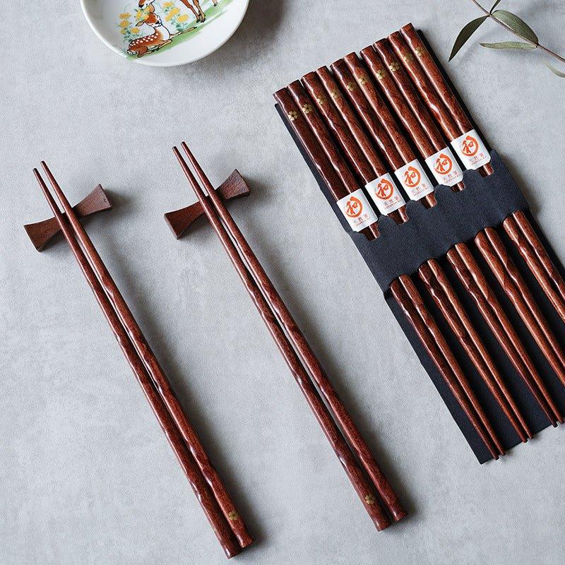 Miyabi Houten Eetstokjes Set Met Gouden Sakura Motief
