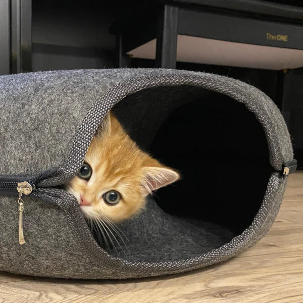 Gezellige Donut Kattenbed – Pluche Materiaal, Antislip Onderkant, 20-Inch Diameter, Ideaal voor Ontspanning en Spel