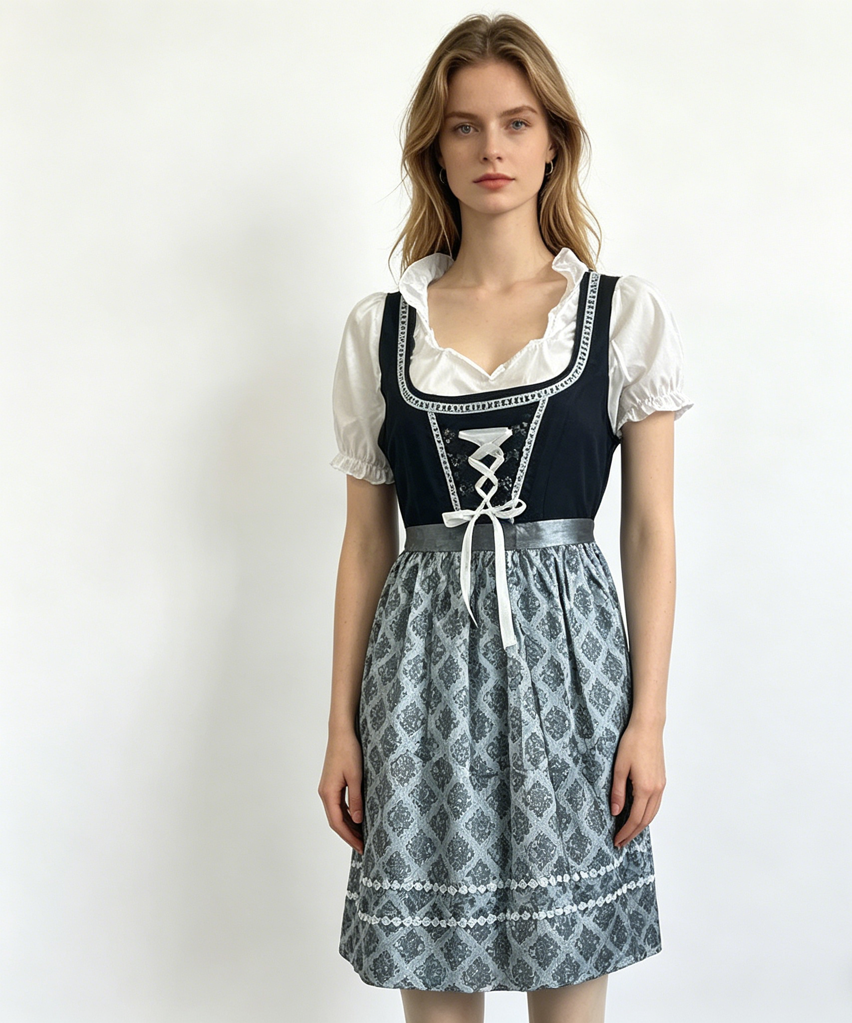 Drune | Elegante Dirndljurk voor dames met schort
