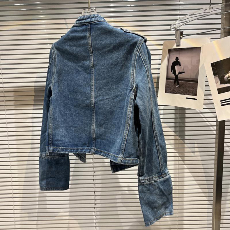 Dames denim jas met knopen en hoge kraag