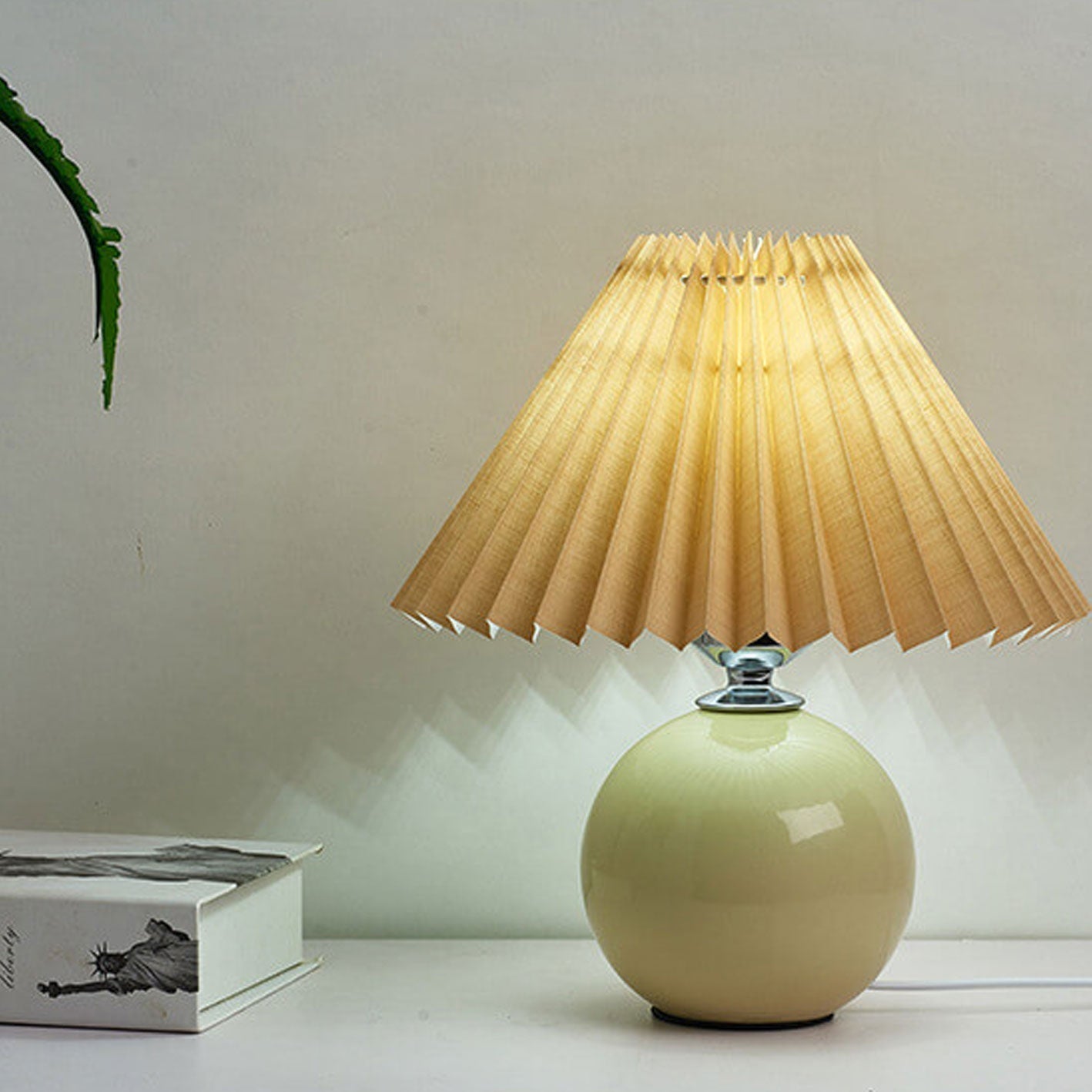 Nordic Ceramic Pleated Table Light | 1-Lamp