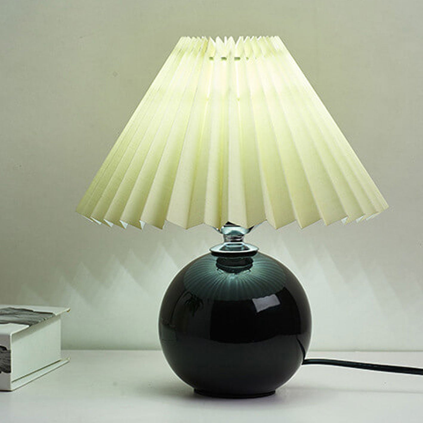 Nordic Ceramic Pleated Table Light | 1-Lamp