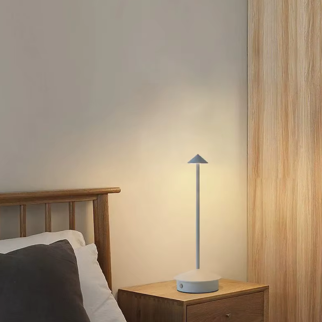 Moderne Aluminium Kegel LED Accu Tafellamp 1-Licht