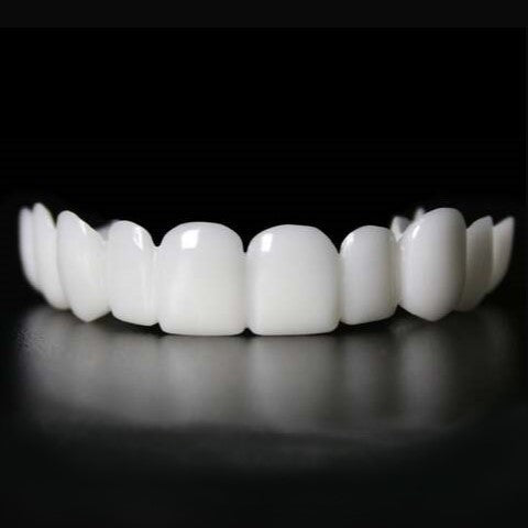 Snap-On Veneers Van NovaBright Creëer Snel, Natuurlijk Lijkende Glimlach Voor Boven- En Onderste Tanden