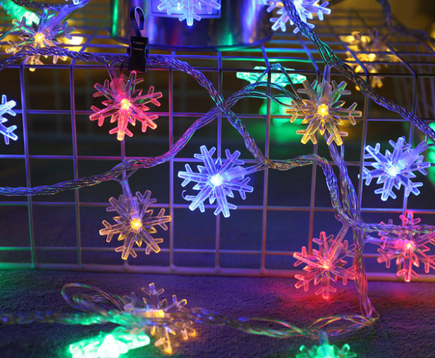LED Kerstverlichting met Sneeuwvlokken – Warmwit of Kleurrijk Licht voor Binnen & Buiten