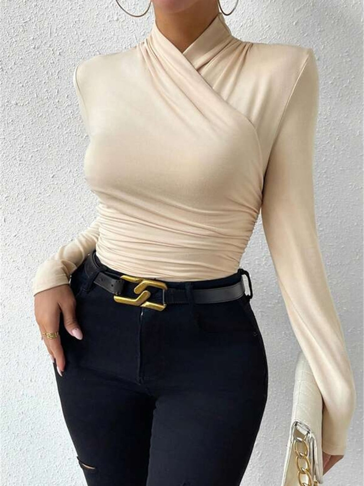 ChicLayer Draped Crossover Top | Stijlvol langarm ontwerp voor moeiteloze elegantie
